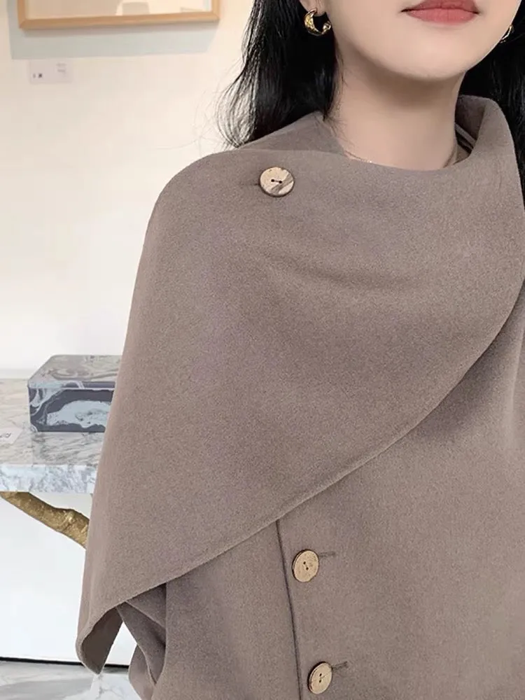 2023 New Autumn and Winter Coat Women's Small Woolen Cape Coat Hepburn Style Woolen Retro Gentle Style (B5911)