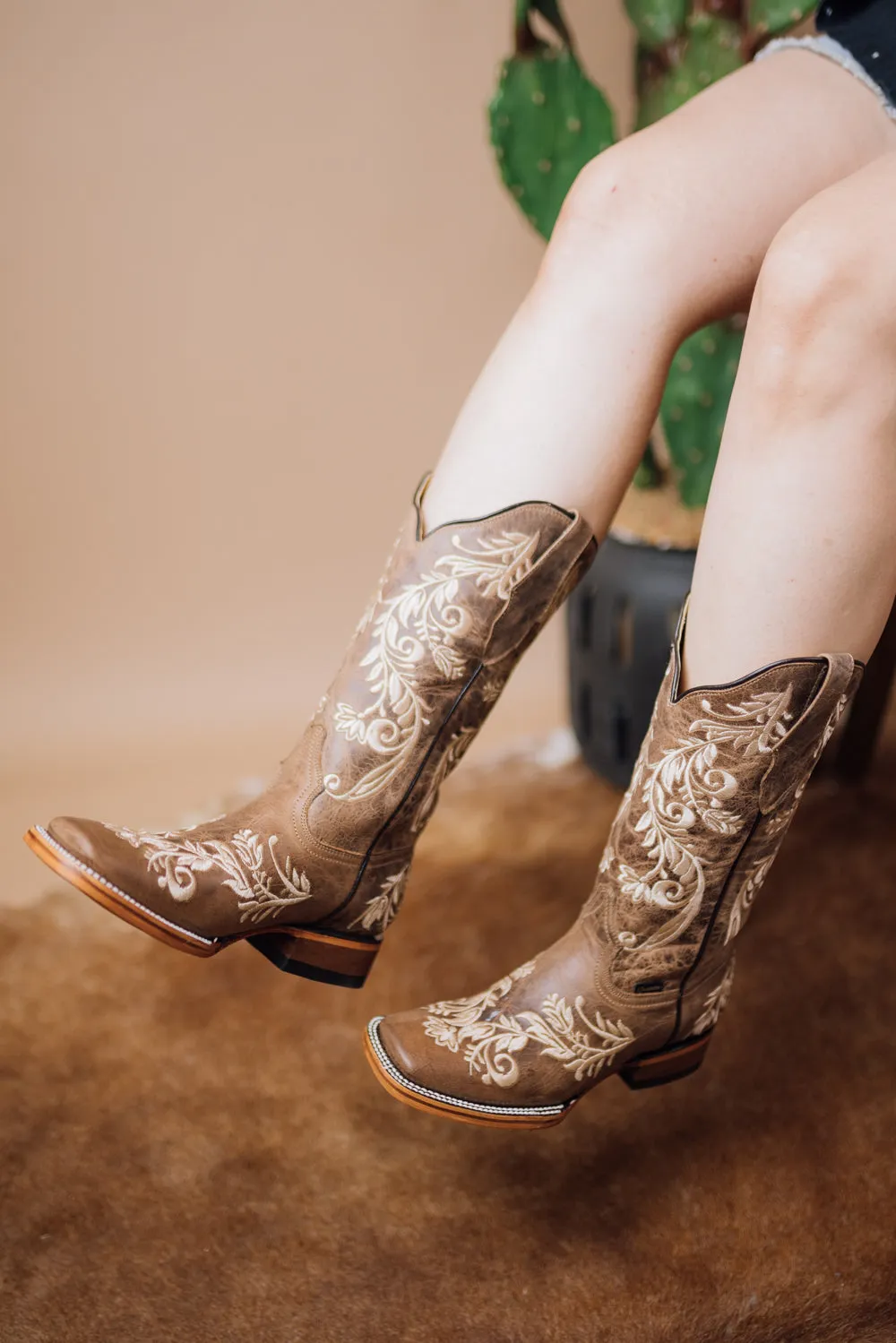 Esmeralda Capuchino Square Toe Cowgirl Boot