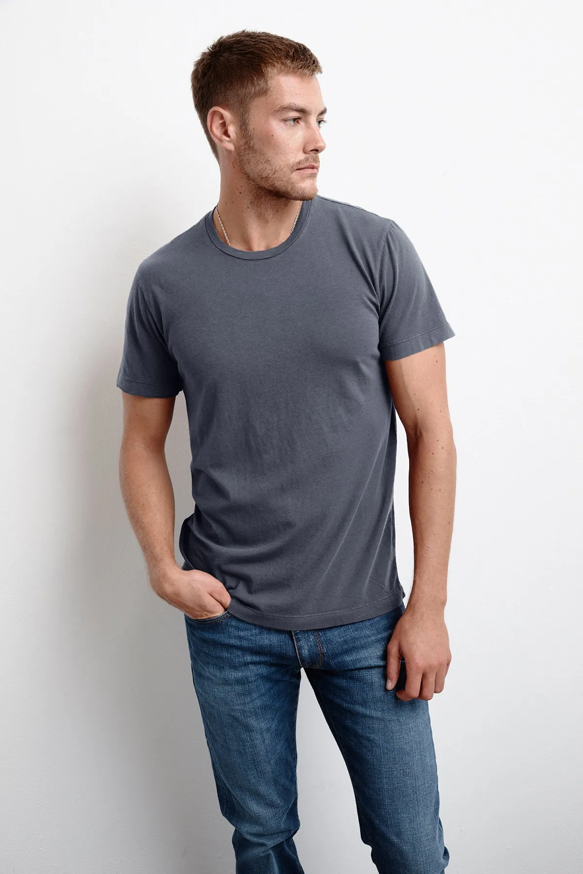 HOWARD WHISPER CLASSIC CREW NECK TEE