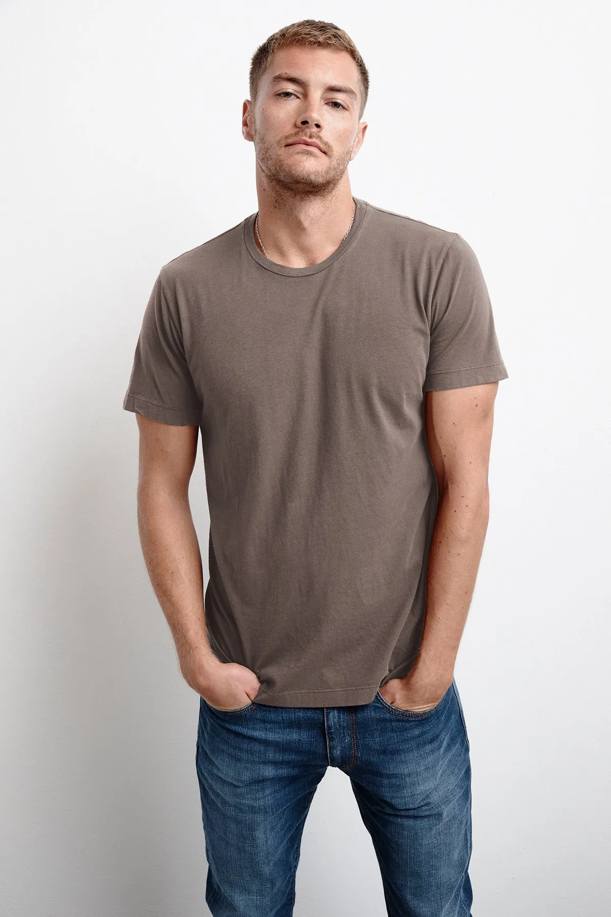 HOWARD WHISPER CLASSIC CREW NECK TEE