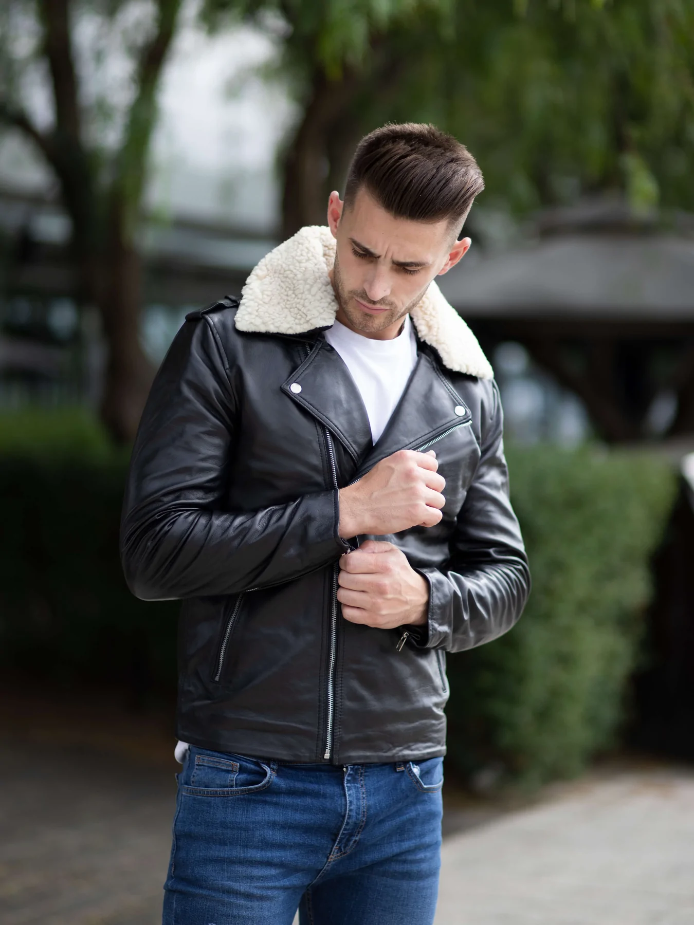 Stylish Black Mens Leather Jacket With Fur Collar