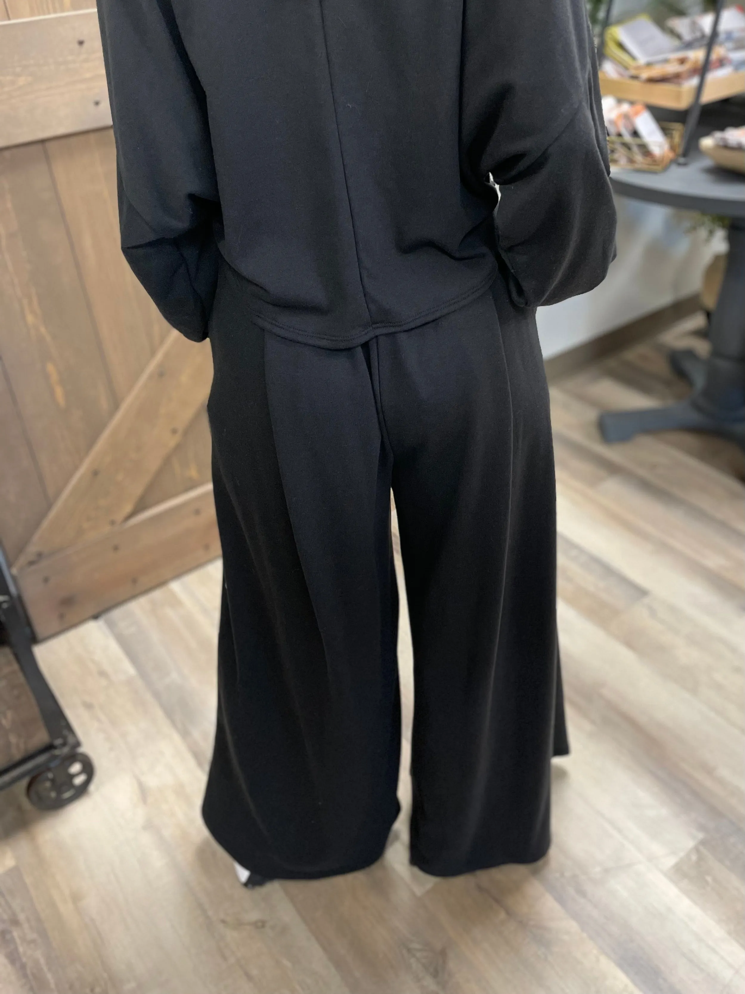 Terry Wide Leg Pant | Black | Sweatpants