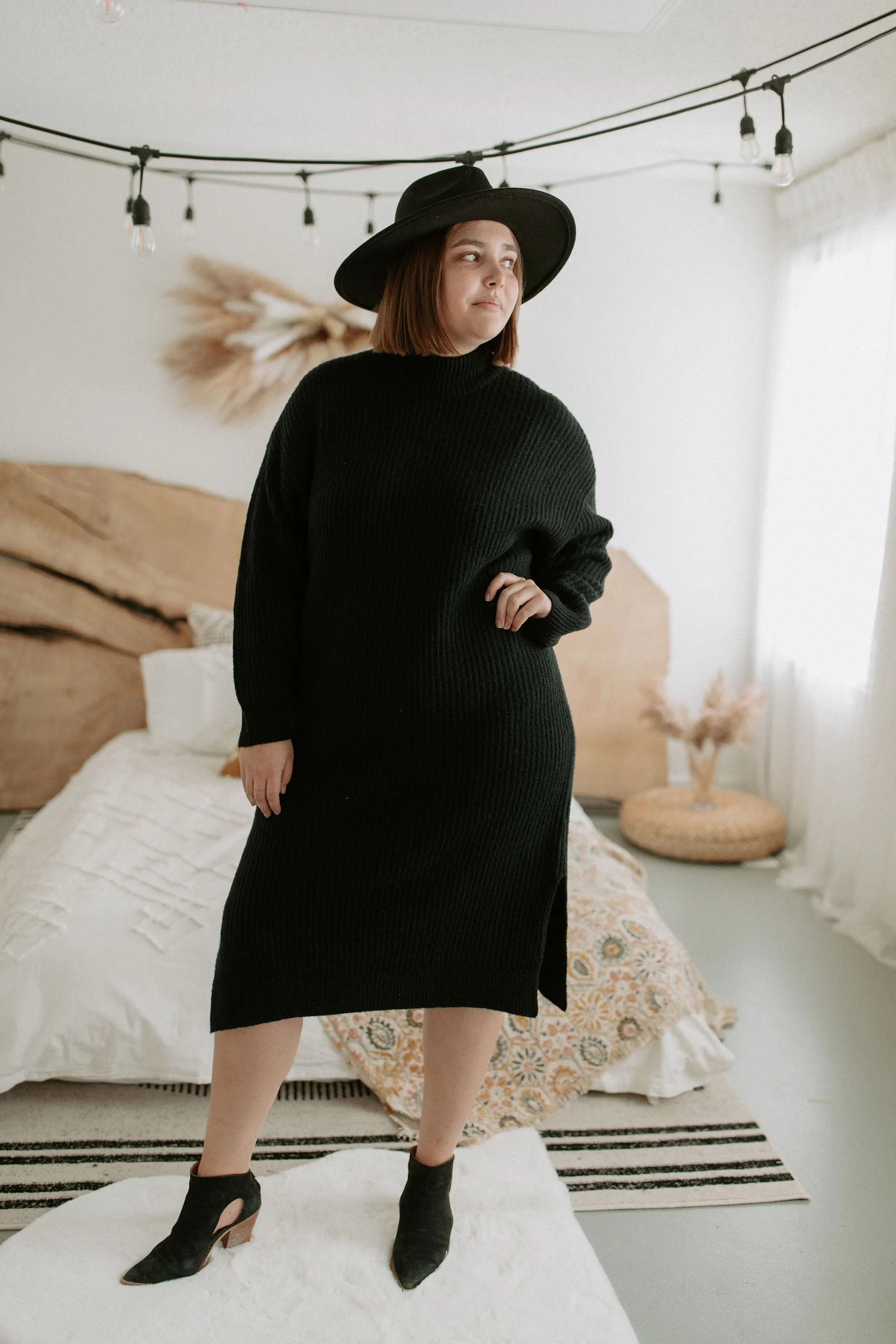 The Pippalika Sweater Dress by Minimum - Black